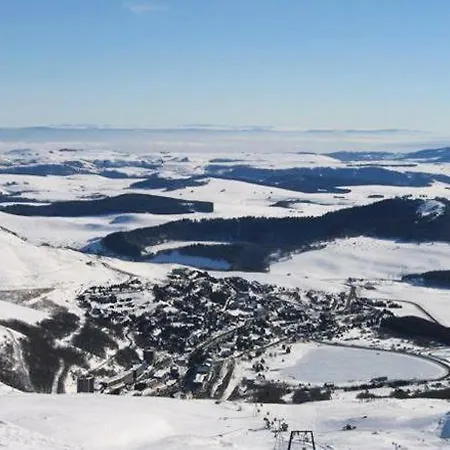 Apartment Studio Skis Aux Pieds A Super Maeva Particuliers 85508 Besse-et-Saint-Anastaise